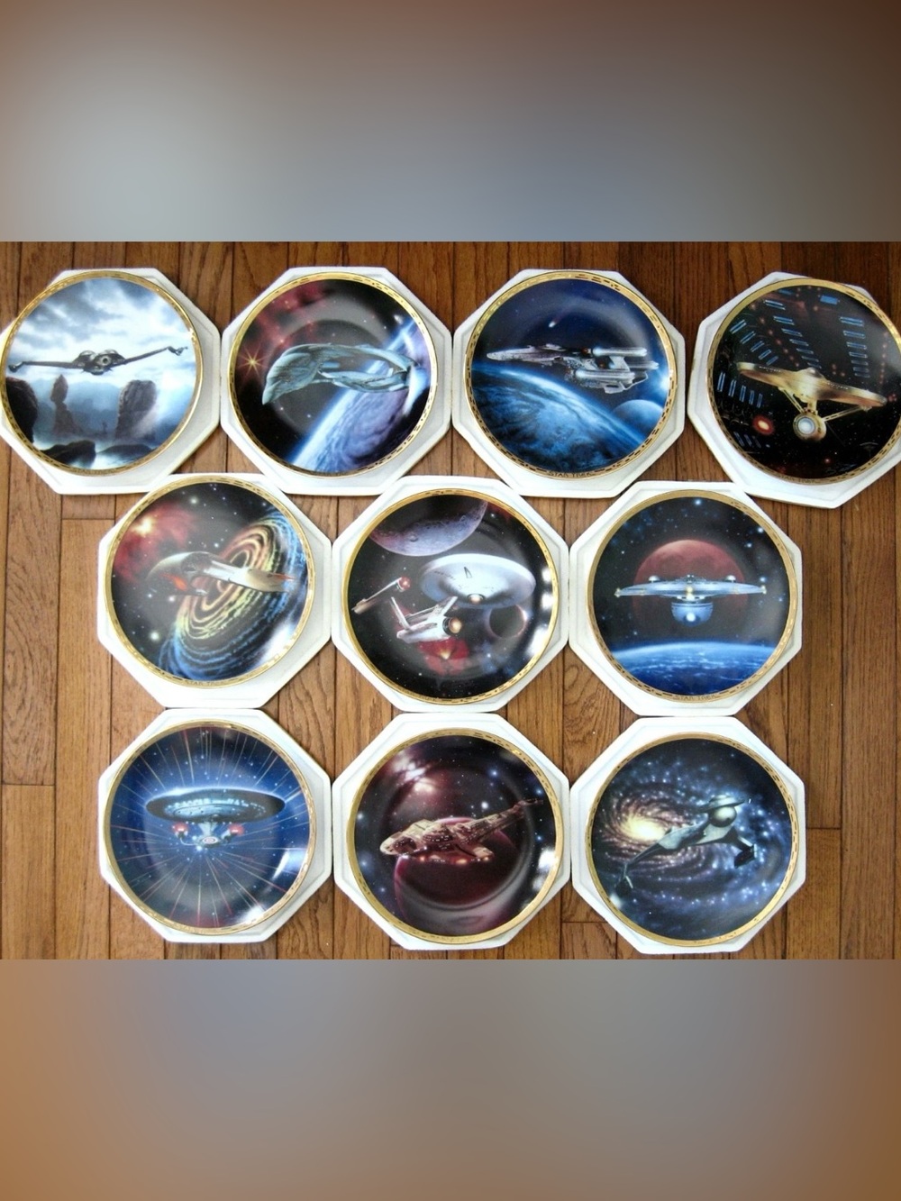 Star Trek The Voyagers Hamilton 10 plate collection FLAWLESS & COMPLETE.